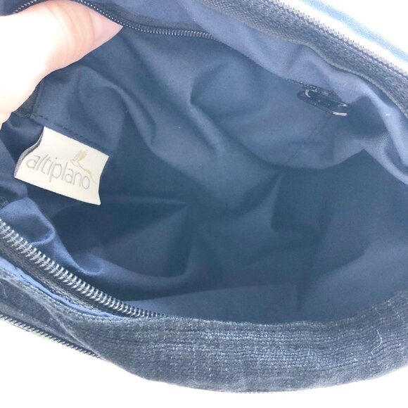 ALTIPLANO Huipile Guatemalan Floral Embroidered Tapestry Crossbody Purse - Picture 3 of 7